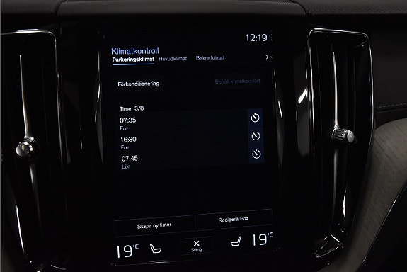 Volvo XC60 17 of 26