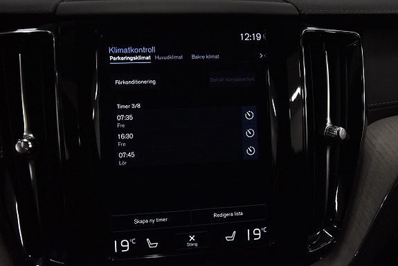 Volvo XC60 17 of 26