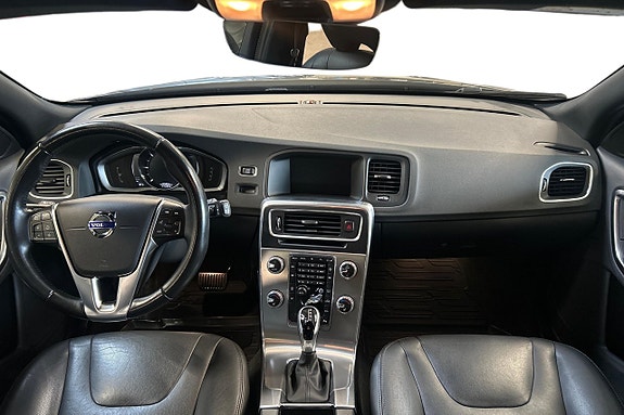 Volvo V60 Cross Country 12 of 24