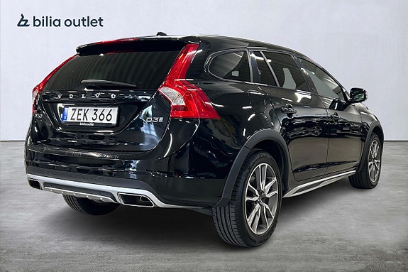 Volvo V60 Cross Country 6 of 24
