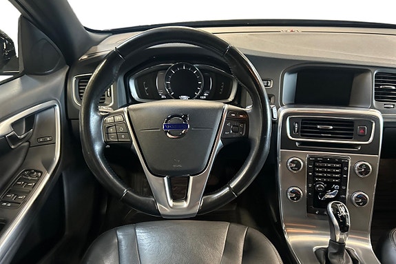 Volvo V60 Cross Country 16 of 24