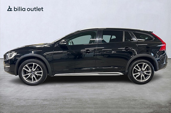Volvo V60 Cross Country 9 of 24