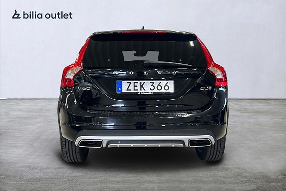 Volvo V60 Cross Country 7 of 24