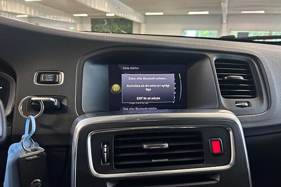 Volvo V60 Cross Country 20 of 24