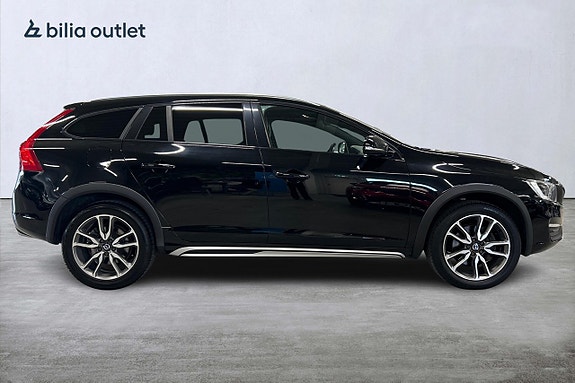 Volvo V60 Cross Country 5 of 24
