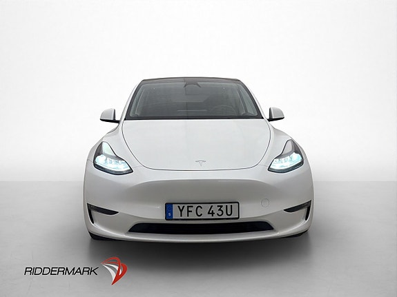 Tesla Model Y 3 of 30