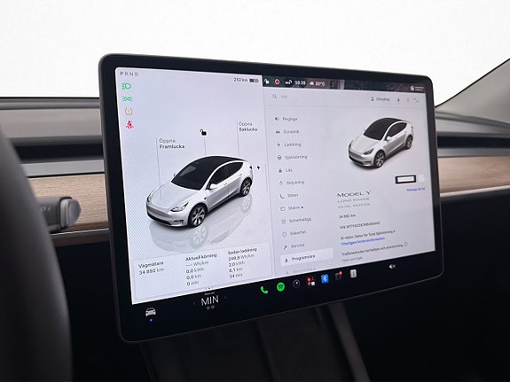 Tesla Model Y 26 of 30