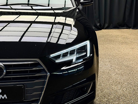 Audi A4 5 of 30