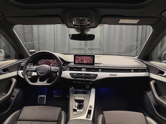 Audi A4 23 of 30