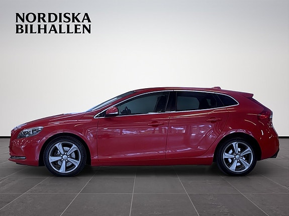 Volvo V40 4 of 15
