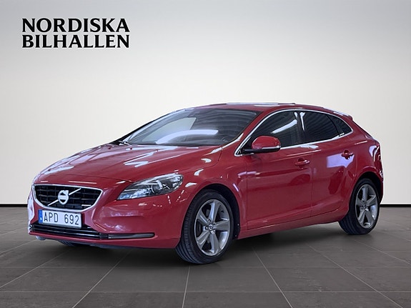 Volvo V40 3 of 15
