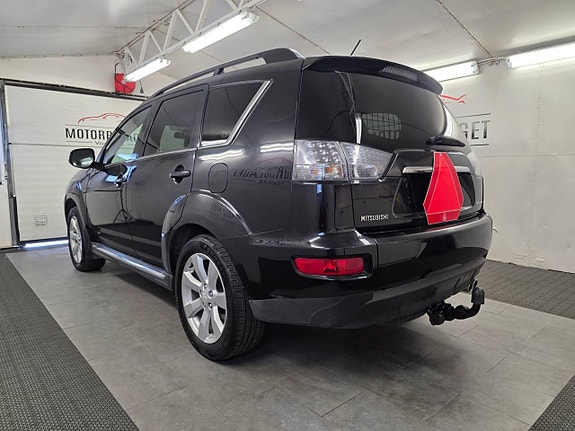 Mitsubishi Outlander AWD Automat *2011 Skinn* Atraktor 2 of 12