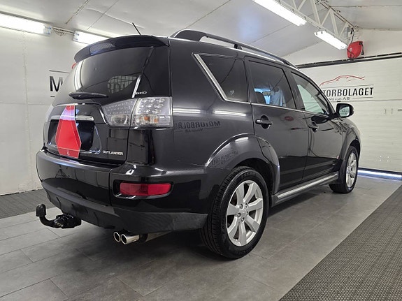 Mitsubishi Outlander AWD Automat *2011 Skinn* Atraktor 3 of 12