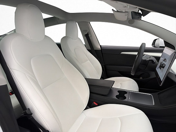 Tesla Model 3 26 of 30