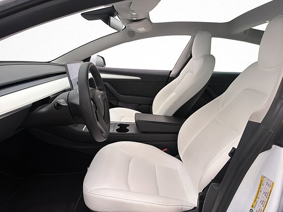 Tesla Model 3 12 of 30