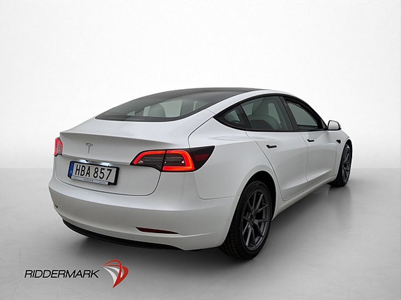 Tesla Model 3 9 of 30