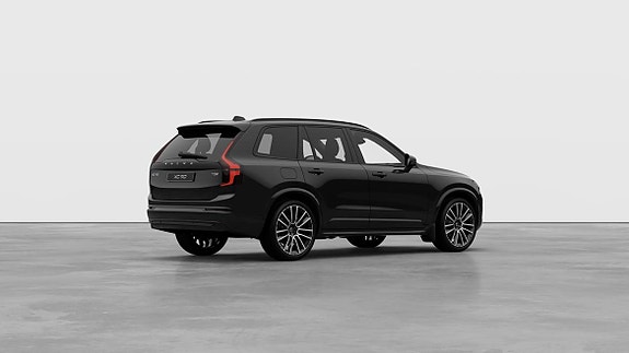Volvo XC90 24 of 30