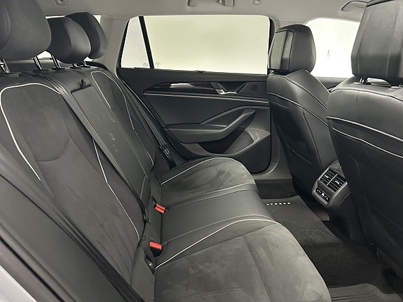 Volkswagen Passat 15 of 20