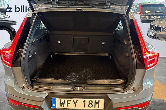 Volvo XC40 12 of 28