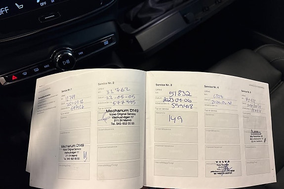 Volvo XC40 26 of 28