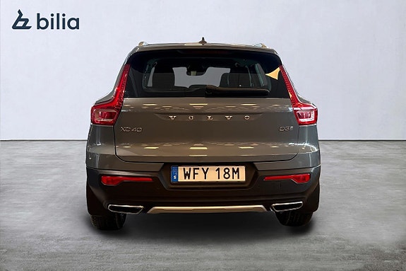 Volvo XC40 5 of 28