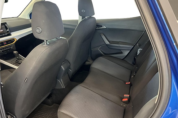 Seat Arona 16 of 22