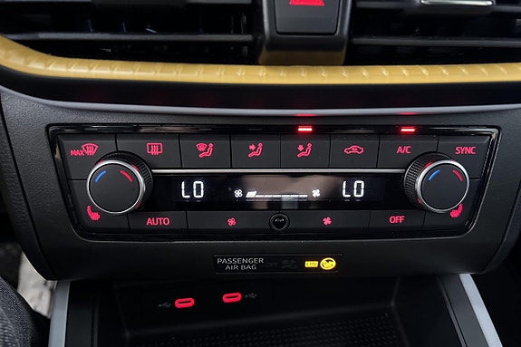 Seat Arona 21 of 22