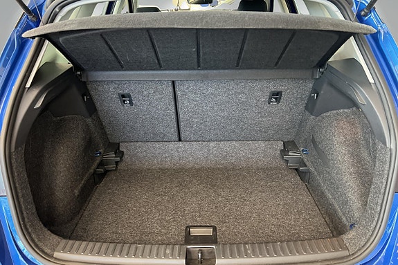 Seat Arona 17 of 22