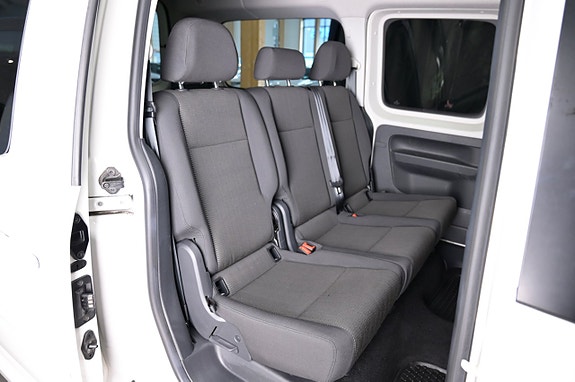 Volkswagen Caddy Maxi 10 of 23