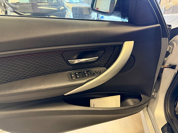 BMW 320d 9 of 27