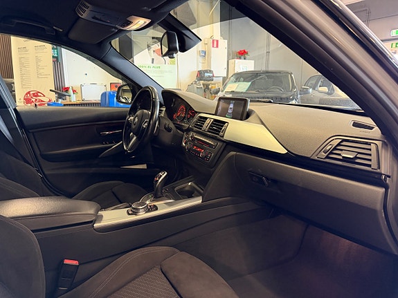 BMW 320d 20 of 27