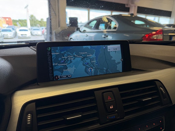 BMW 320d 13 of 27
