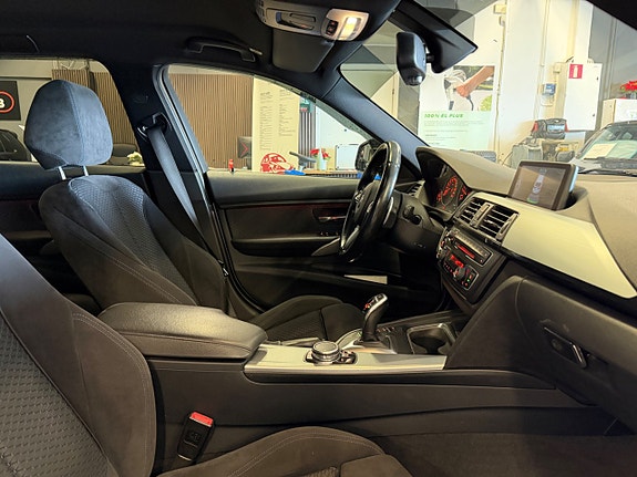 BMW 320d 22 of 27