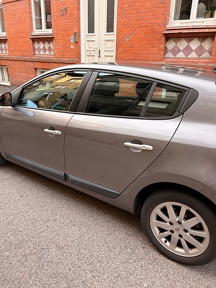 Renault Megane III 6 of 8