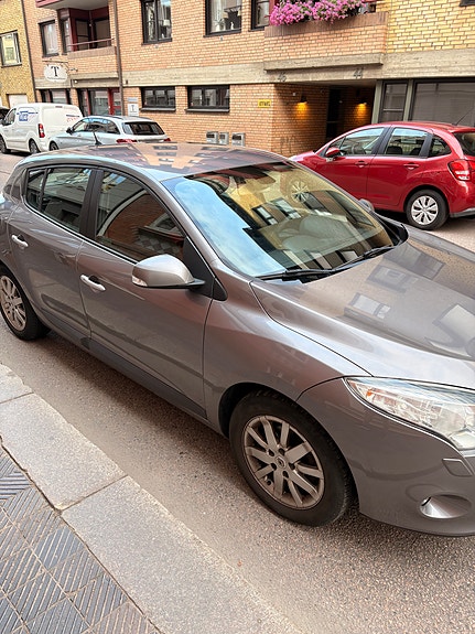 Renault Megane III 7 of 8