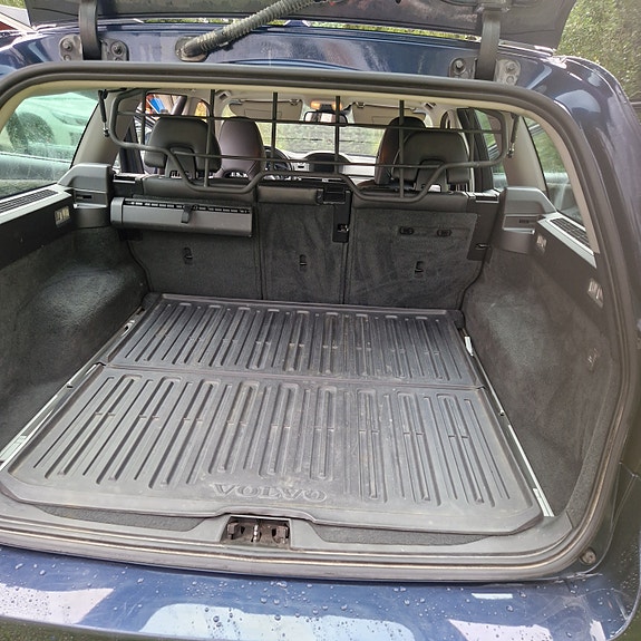 Volvo V70 8 of 12