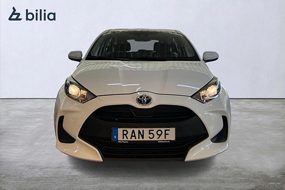 Toyota Yaris 6 of 21