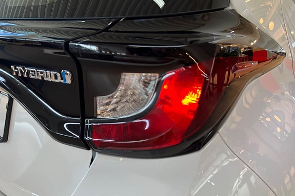 Toyota Yaris 21 of 22