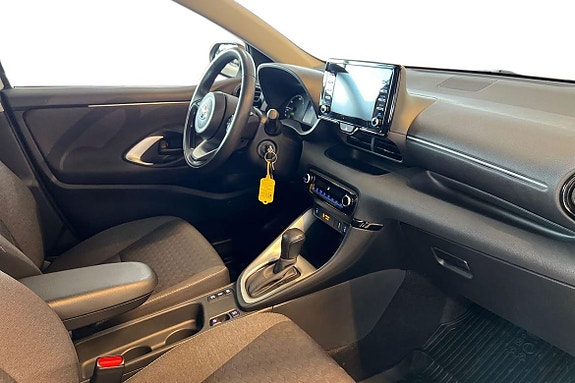 Toyota Yaris 7 of 21