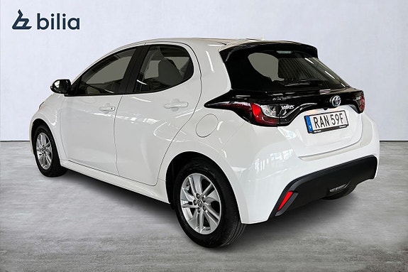 Toyota Yaris 2 of 22
