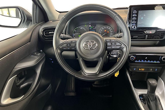 Toyota Yaris 10 of 21