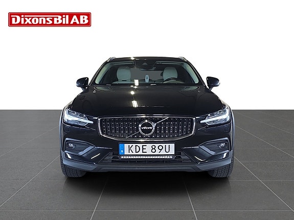 Volvo V60 Cross Country 13 of 15