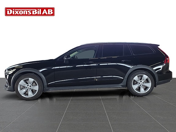 Volvo V60 Cross Country 3 of 15
