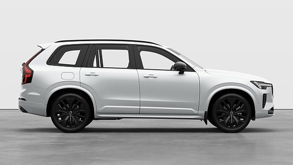 Volvo XC90 28 of 30