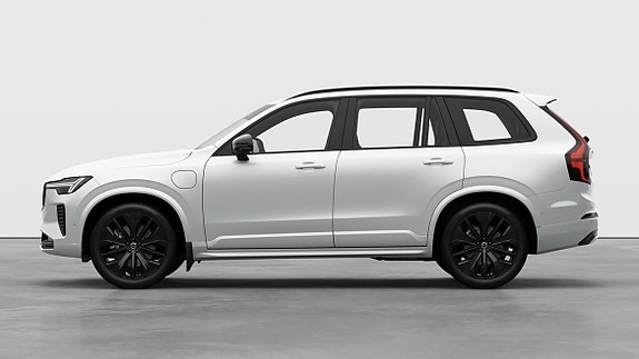 Volvo XC90 27 of 30