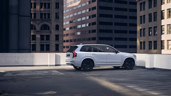 Volvo XC90 13 of 30