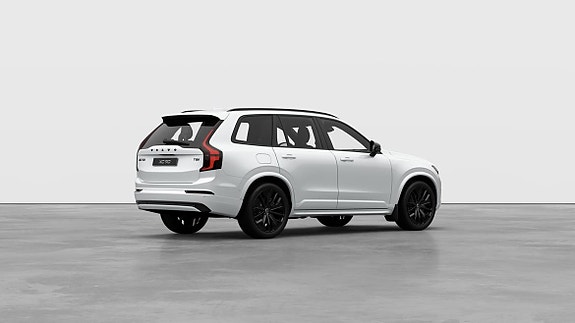Volvo XC90 25 of 30