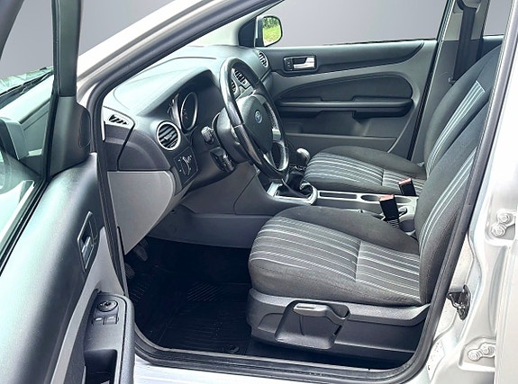Ford Focus 8 of 11