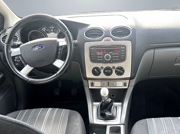 Ford Focus 7 of 11