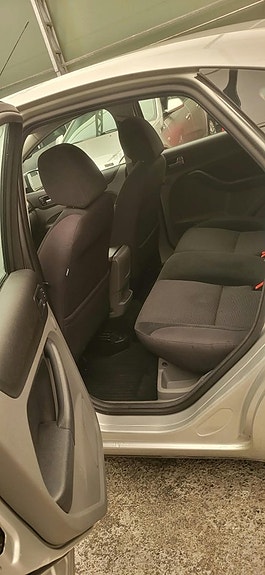 Ford Focus 12 of 24